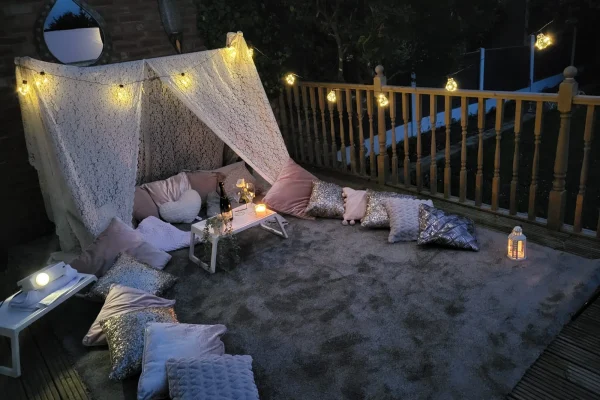 bell-tent-glamping-hire-essex-outdoor-lounge-setup