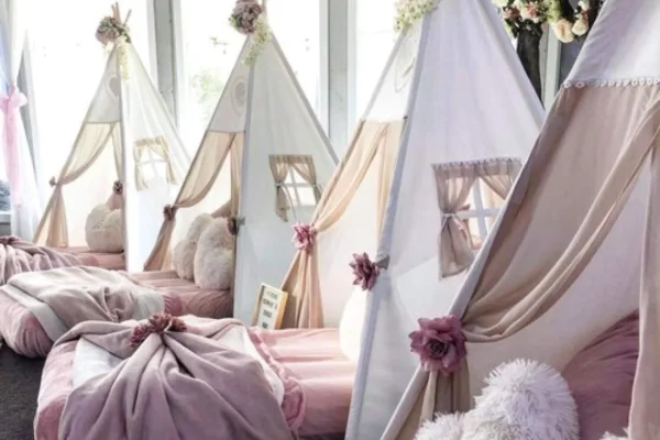 teepee-sleepover-party-hire-essex-pink-row-setup